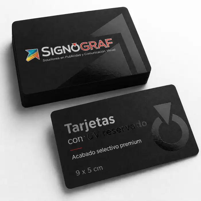 Tarjetas de presentación de Signograf en negro con acabado UV reservado, formato 9 x 5 cm